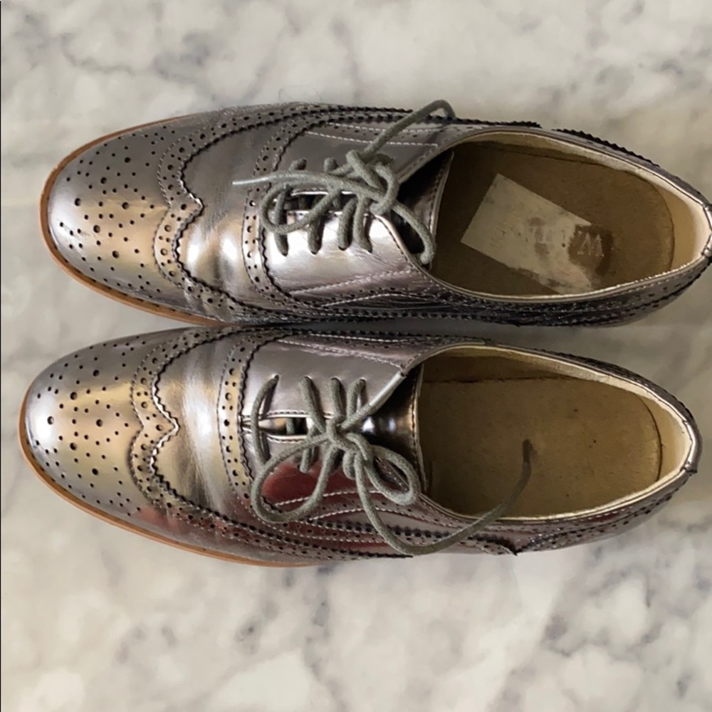 Wanted silver gray shoes